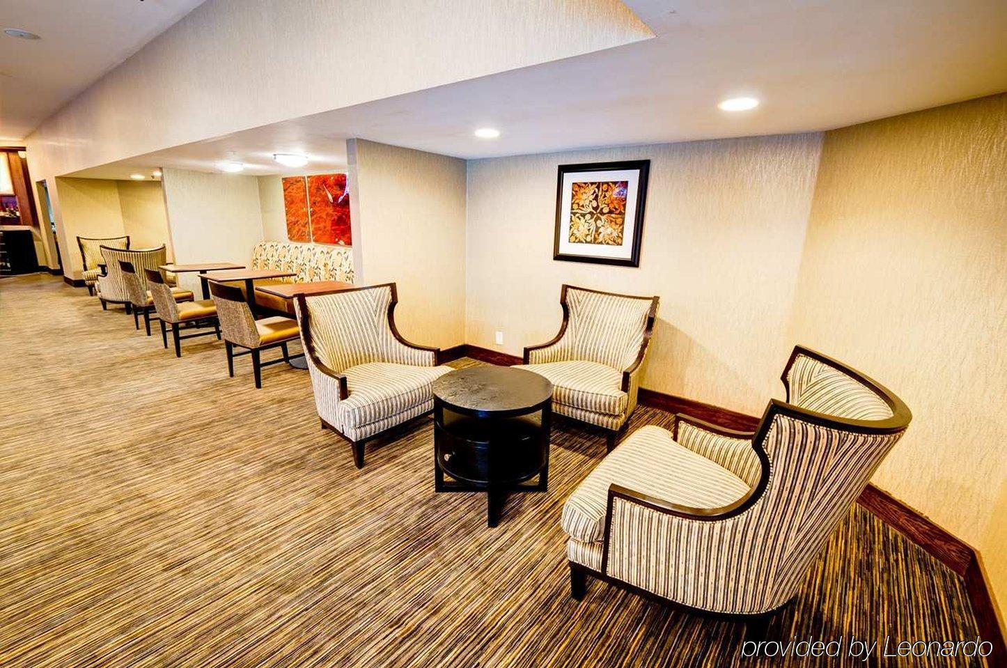 Doubletree By Hilton Hotel Raleigh - Brownstone - University Εξωτερικό φωτογραφία