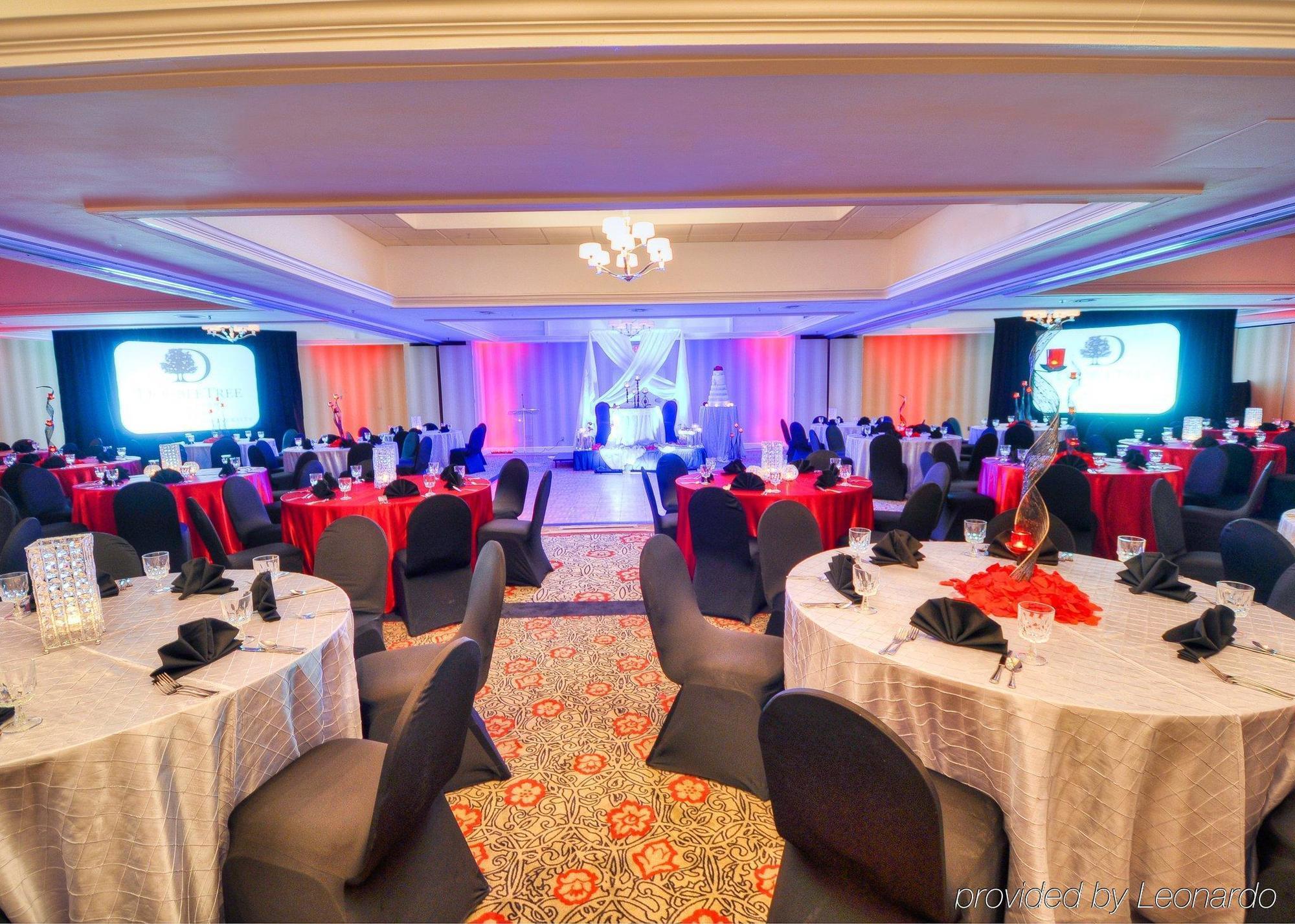 Doubletree By Hilton Hotel Raleigh - Brownstone - University Εξωτερικό φωτογραφία