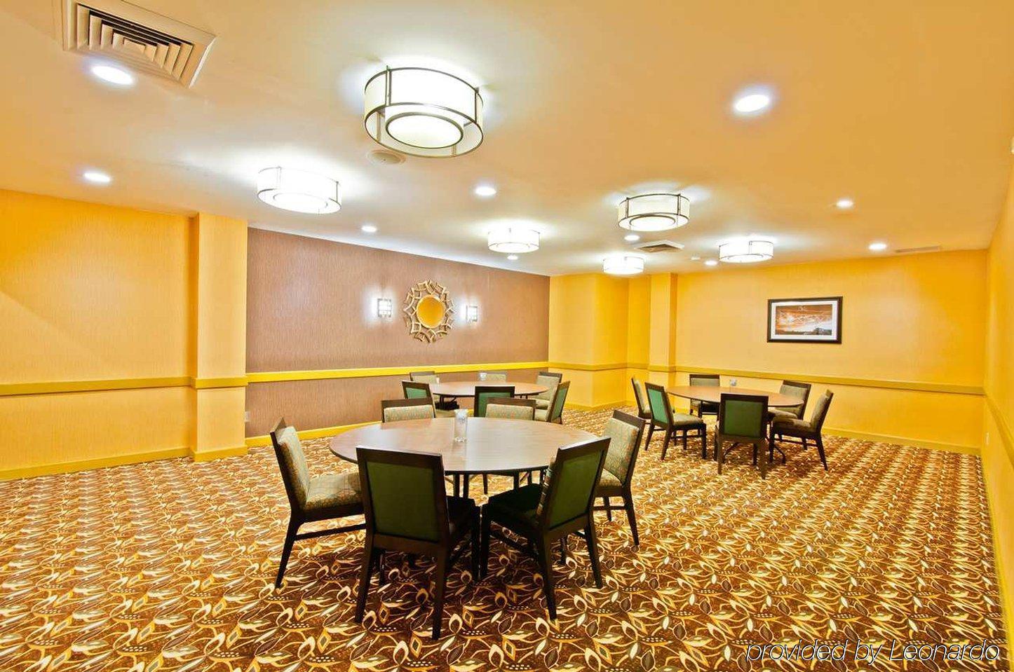 Doubletree By Hilton Hotel Raleigh - Brownstone - University Εξωτερικό φωτογραφία