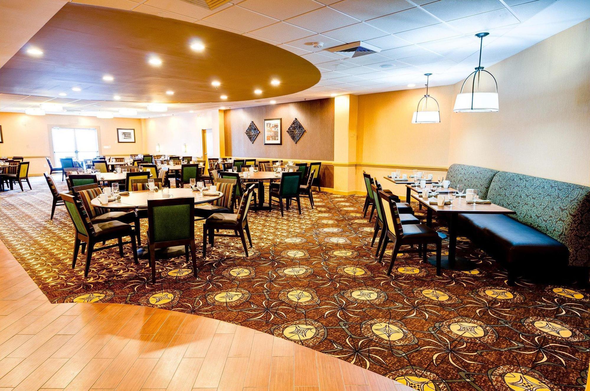 Doubletree By Hilton Hotel Raleigh - Brownstone - University Εξωτερικό φωτογραφία