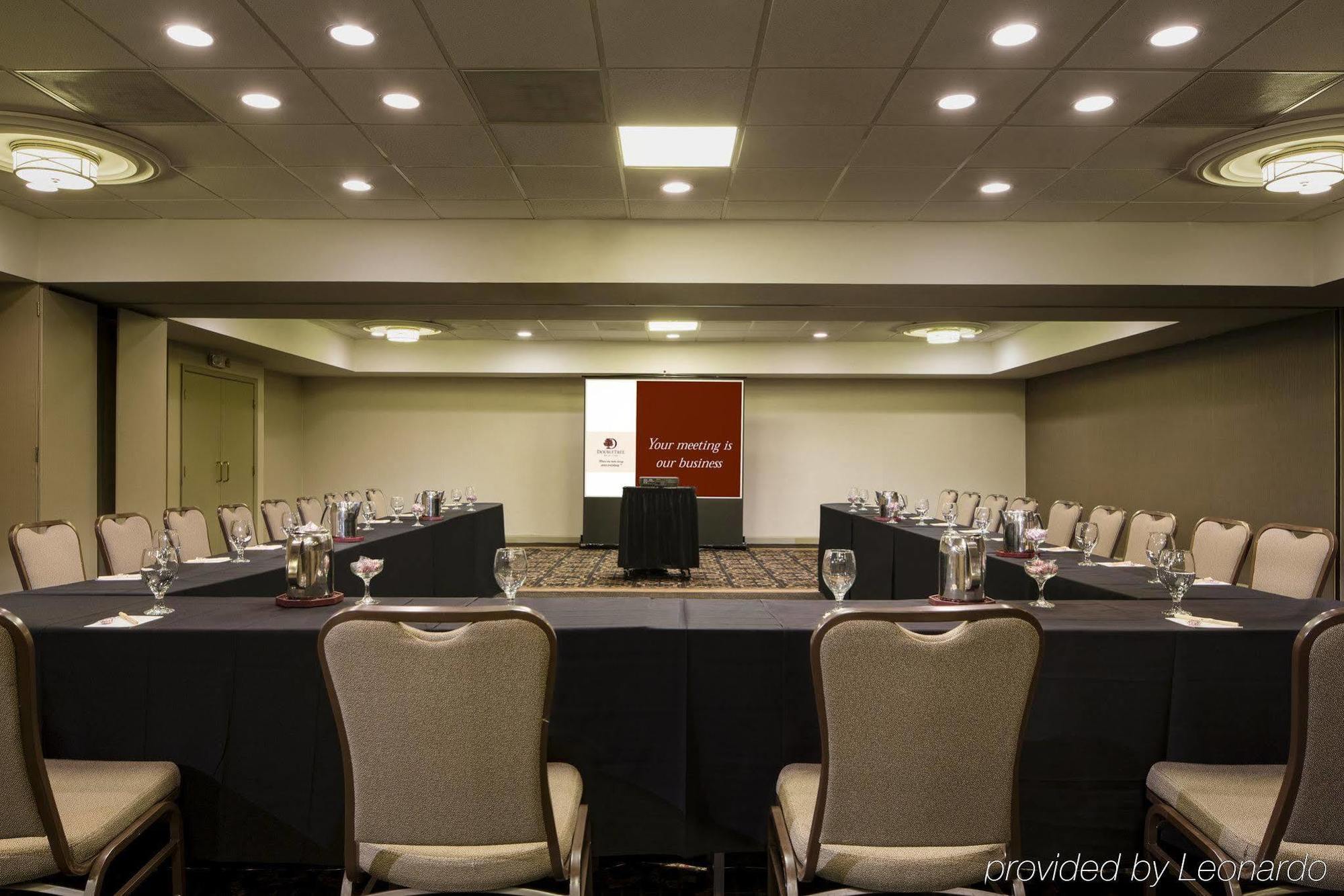 Doubletree By Hilton Hotel Raleigh - Brownstone - University Εξωτερικό φωτογραφία
