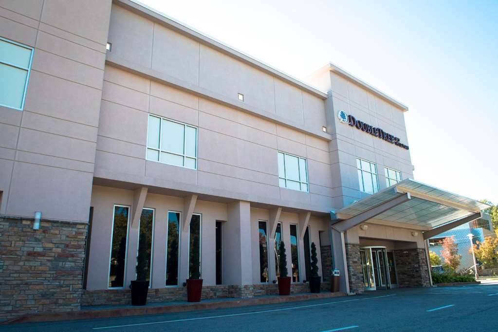 Doubletree By Hilton Hotel Raleigh - Brownstone - University Εξωτερικό φωτογραφία