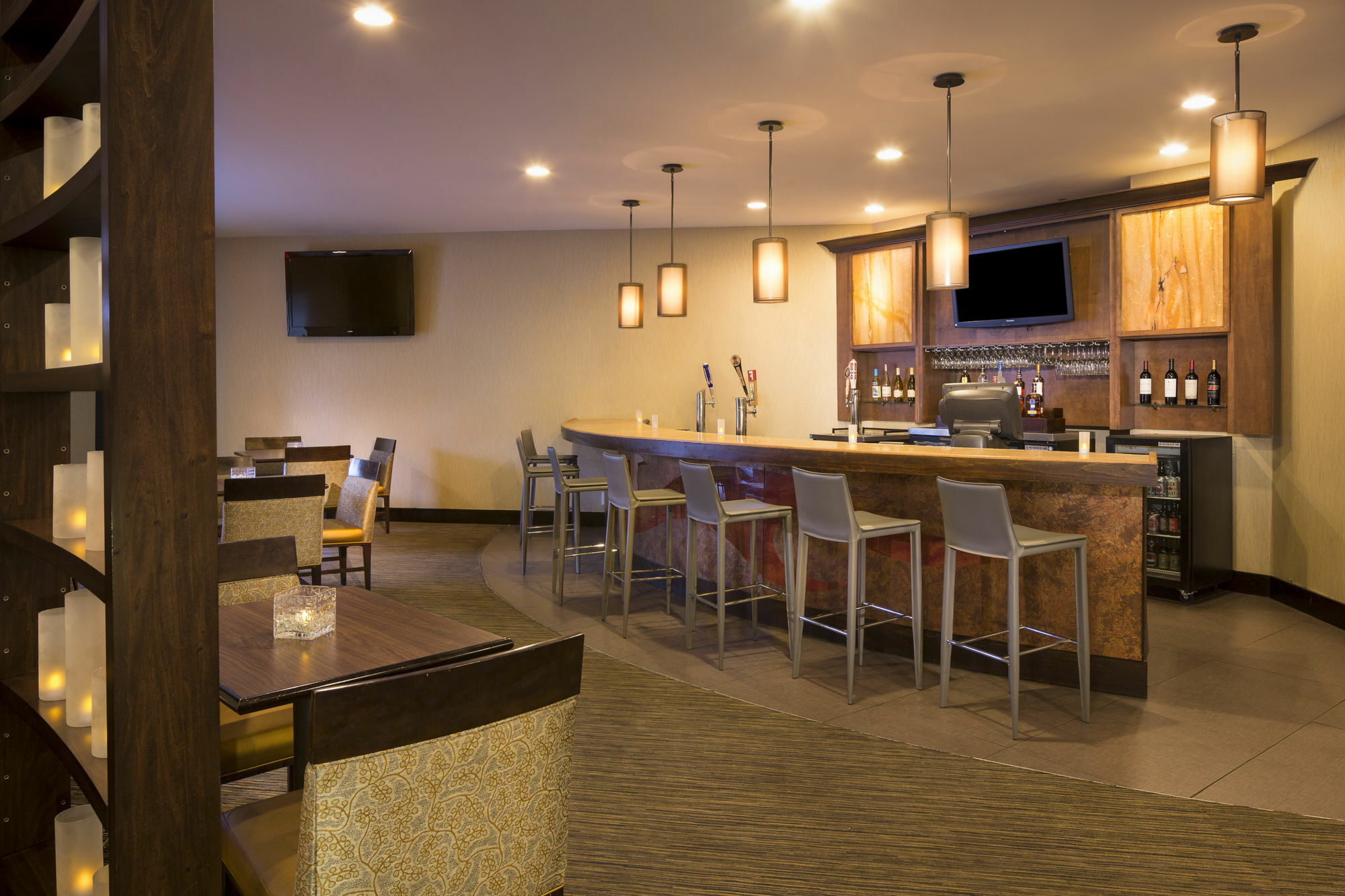 Doubletree By Hilton Hotel Raleigh - Brownstone - University Εξωτερικό φωτογραφία