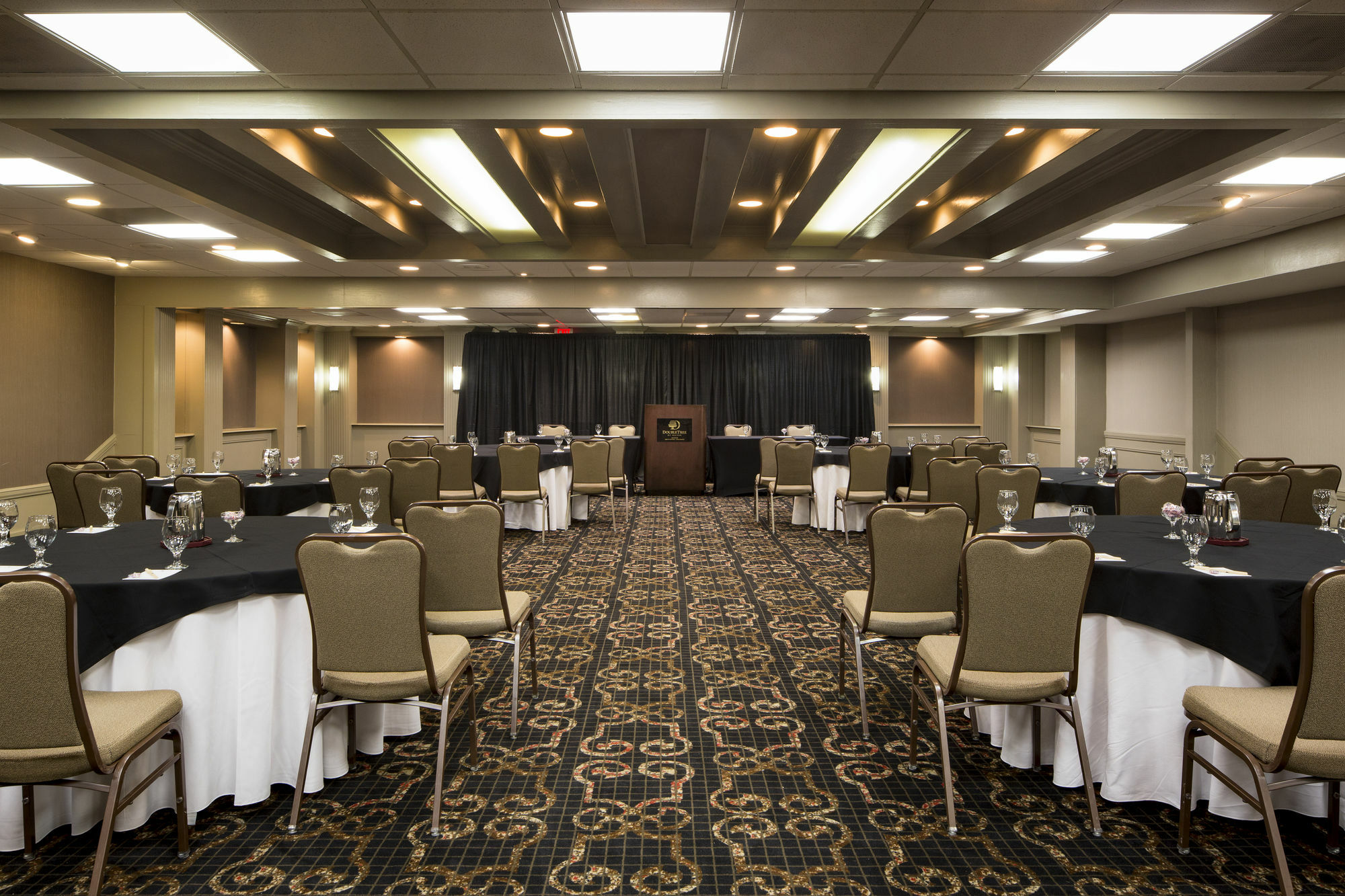 Doubletree By Hilton Hotel Raleigh - Brownstone - University Εξωτερικό φωτογραφία